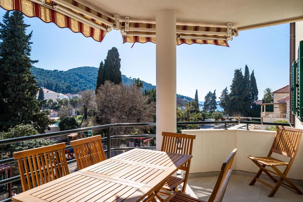 Apartment Villa Claudia ดูบรอฟนิก ภายนอก รูปภาพ