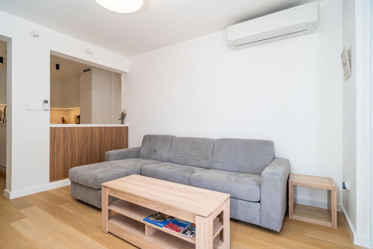 Apartment Villa Claudia ดูบรอฟนิก ภายนอก รูปภาพ